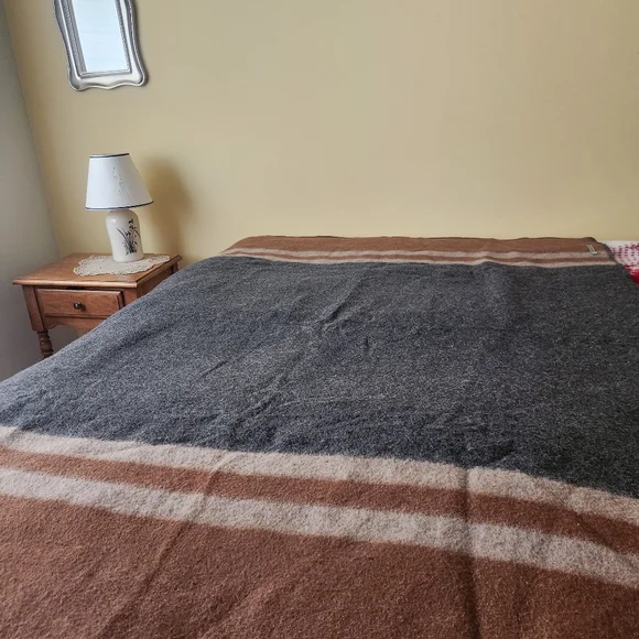 ALICIA ADAMS Alpaca Blanket Brown Striped Home Bedding 63 x 54 Made In Peru - Picture 1 of 8